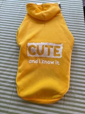 Heart To Tail Dog Sweatshirt Size Medium NWT